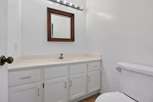 152 Lakefield Ct, Racine, WI 53402 - Photo 13