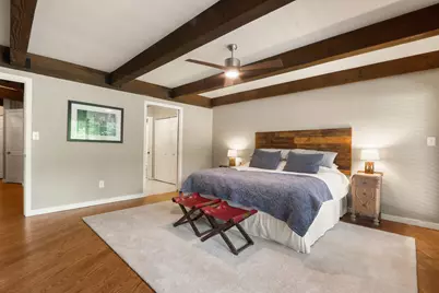910  Windsor Ct #KK1, Fontana, WI 53125 - Photo 3