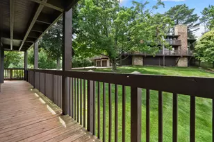 910 Windsor Ct, Fontana, WI 53125 - Photo 25