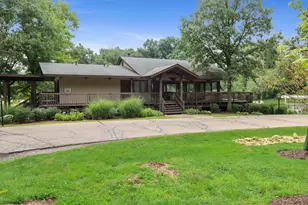 910 Windsor Ct, Fontana, WI 53125 - Photo 35