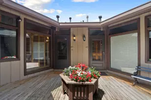 910 Windsor Ct, Fontana, WI 53125 - Photo 23