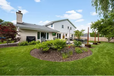 1119 W Fairfield Ct, Glendale, WI 53217 - Photo 31