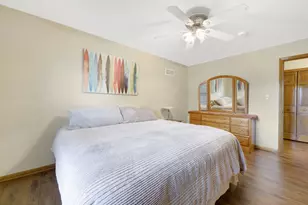 1119 W Fairfield Ct, Glendale, WI 53217 - Photo 19