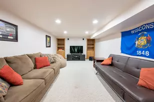 1119 W Fairfield Ct, Glendale, WI 53217 - Photo 25