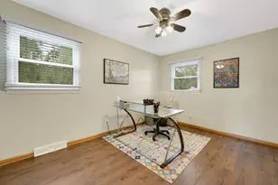 1119 W Fairfield Ct, Glendale, WI 53217 - Photo 21