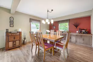 1119 W Fairfield Ct, Glendale, WI 53217 - Photo 5