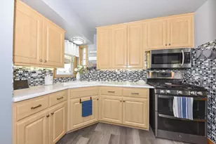 3669 S 81st St, Milwaukee, WI 53220 - Photo 9