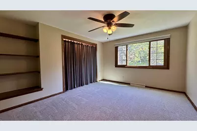 5340 S Maryknoll Dr, New Berlin, WI 53151 - Photo 35