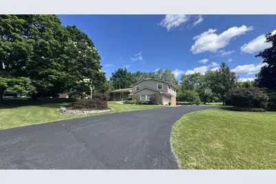 5340 S Maryknoll Dr, New Berlin, WI 53151 - Photo 3
