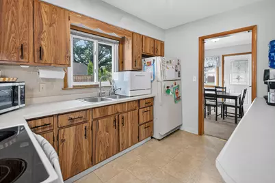 104 E Third Ave, Elkhorn, WI 53121 - Photo 9