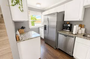 2567 N 59th St, Milwaukee, WI 53210 - Photo 9