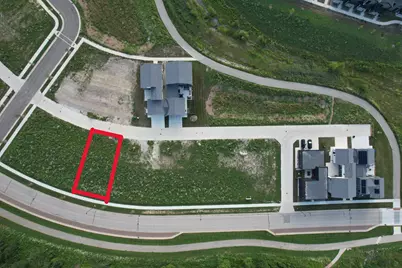 9407 S Lake Vista Pkwy, Oak Creek, WI 53154 - Photo 1