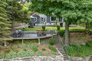 736 W Rock Pl, Glendale, WI 53209 - Photo 11
