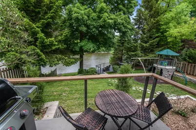 736 W Rock Pl, Glendale, WI 53209 - Photo 7