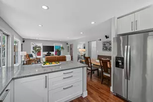 736 W Rock Pl, Glendale, WI 53209 - Photo 17