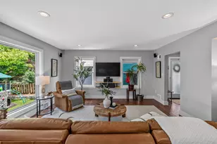736 W Rock Pl, Glendale, WI 53209 - Photo 25