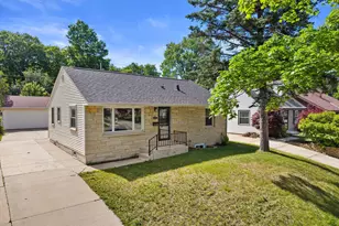 107 N 92nd St, Milwaukee, WI 53226 - Photo 31