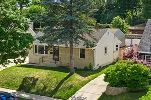 107 N 92nd St, Milwaukee, WI 53226 - Photo 33