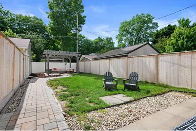 107 N 92nd St, Milwaukee, WI 53226 - Photo 21