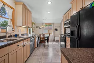 107 N 92nd St, Milwaukee, WI 53226 - Photo 5