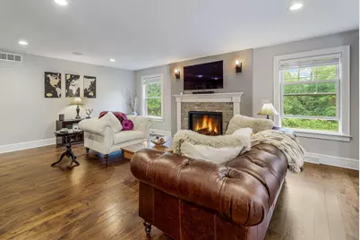 11344 N Lake Shore Dr, Mequon, WI 53092 - Photo 15