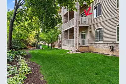 13050 W Bluemound Rd #203, Elm Grove, WI 53122 - Photo 23