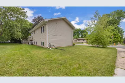 1520  Columbia Ave, Oshkosh, WI 54901 - Photo 27