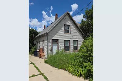 3133 N Julia St, Milwaukee, WI 53212 - Photo 1