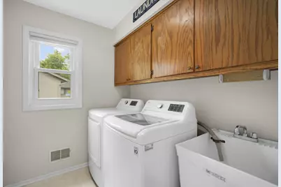 2607  Lancaster Dr, Waukesha, WI 53188 - Photo 15