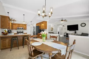 2607 Lancaster Dr, Waukesha, WI 53188 - Photo 3