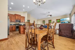 534 Garden Prairie Dr, Waukesha, WI 53186 - Photo 11