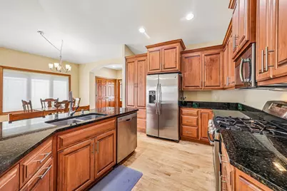 534  Garden Prairie Dr #7, Waukesha, WI 53186 - Photo 15