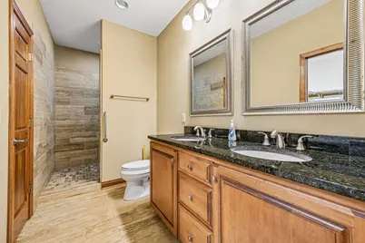 534  Garden Prairie Dr #7, Waukesha, WI 53186 - Photo 27