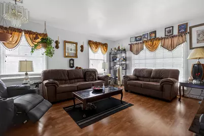 2913 W Glendale Ave, Milwaukee, WI 53209 - Photo 3