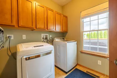 934  Cascade Cir, Hartford, WI 53027 - Photo 37