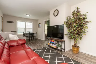 1702  Wisconsin Ave #1704, Beloit, WI 53511 - Photo 3