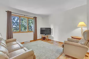 1160 W 19th Ave, Oshkosh, WI 54902 - Photo 3
