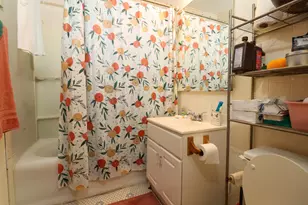 2548 N 49th St, Milwaukee, WI 53210 - Photo 7