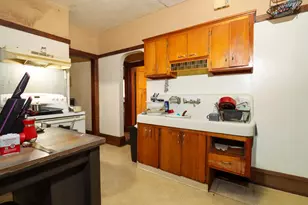 2548 N 49th St, Milwaukee, WI 53210 - Photo 9