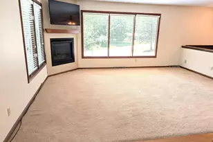 631 Jordan Cir, Richfield, WI 53017 - Photo 7