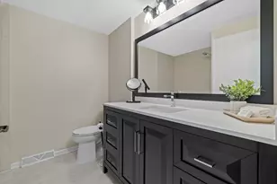 950 Woodridge Ct, Lake Geneva, WI 53147 - Photo 9
