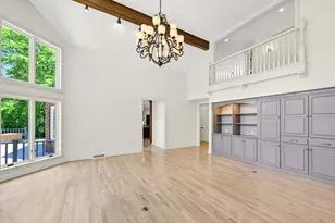 2146 W Columbia Dr, Mequon, WI 53092 - Photo 9
