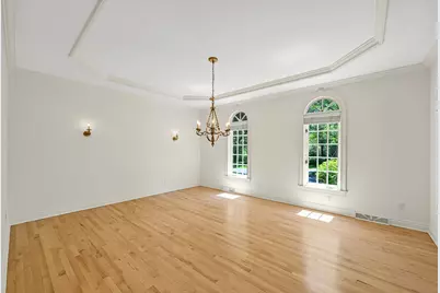 2146 W Columbia Dr, Mequon, WI 53092 - Photo 19