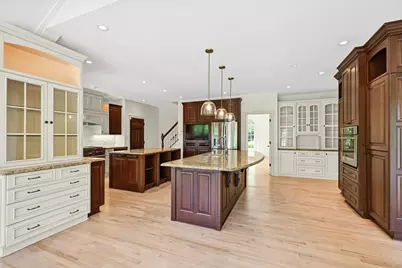 2146 W Columbia Dr, Mequon, WI 53092 - Photo 17