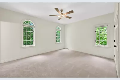 2146 W Columbia Dr, Mequon, WI 53092 - Photo 39
