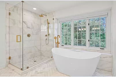 2146 W Columbia Dr, Mequon, WI 53092 - Photo 25