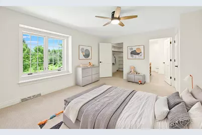 2146 W Columbia Dr, Mequon, WI 53092 - Photo 31