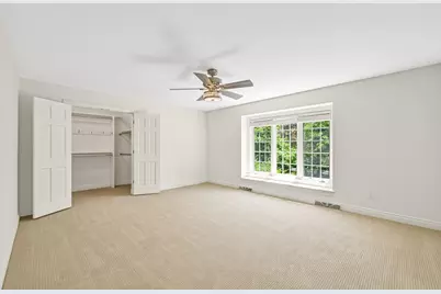 2146 W Columbia Dr, Mequon, WI 53092 - Photo 29