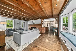123 W Glenview Ct, Mequon, WI 53092 - Photo 7