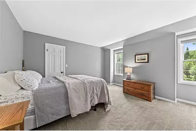 123 W Glenview Ct, Mequon, WI 53092 - Photo 23